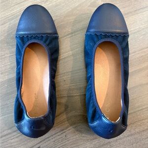 Vionic Navy Leather Flats